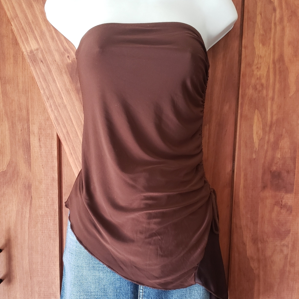 Sleeveless brown top